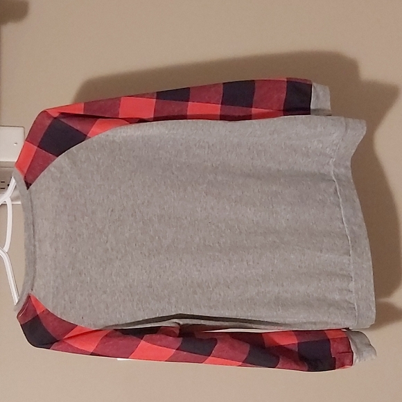 Long sleeve shirt-size small - Picture 2 of 3